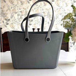 Gray Versa-Tote “Carrie”